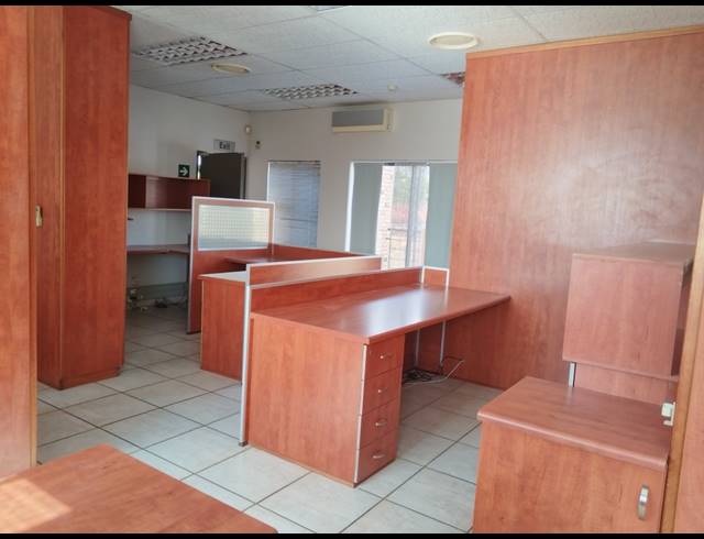 203M² OFFICE TO LET IN NELSPRUIT CENTRAL